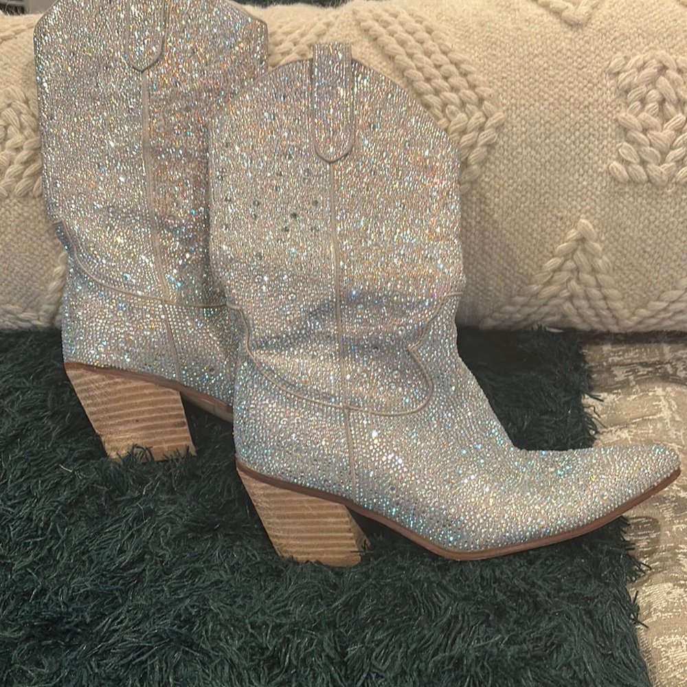 Silver Heeled Boots with Chunky Heel and Glitter Finish